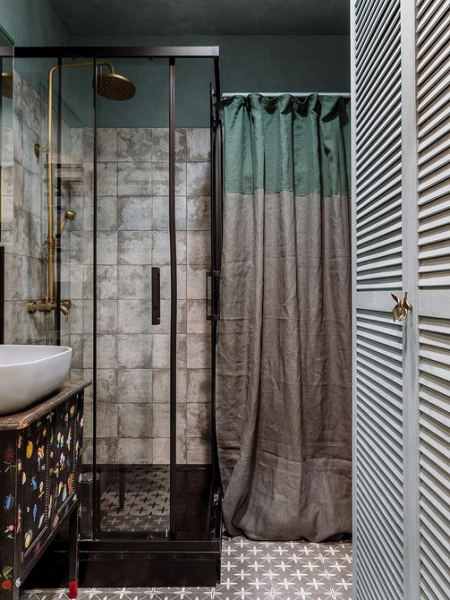 Как дизайнеры делают для себя: 5 ванных комнат из квартир профи