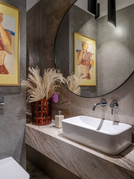 Как дизайнеры делают для себя: 5 ванных комнат из квартир профи