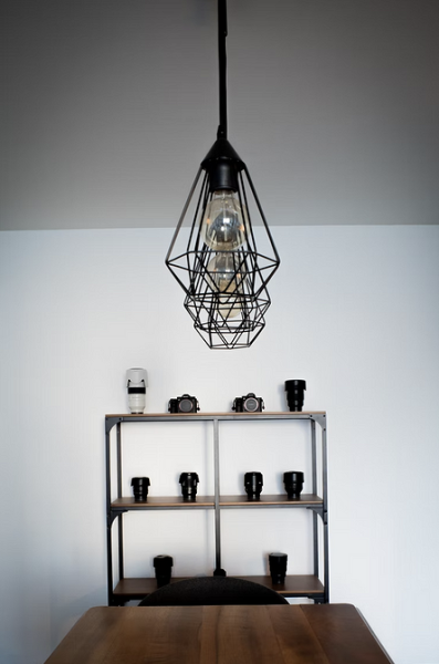 7 вау-идей для декора открытых стеллажей и полок