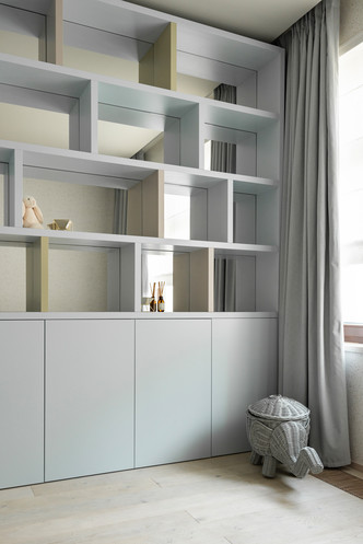 Петербургский классицизм в современном ключе: квартира 195 м²