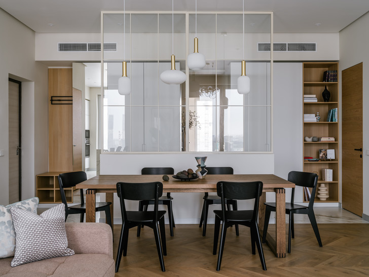 Светлая квартира 129 м² с яркими акцентами в Москве