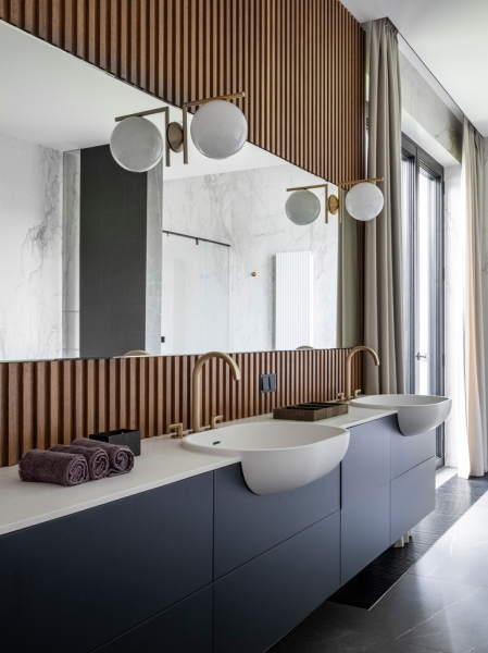 Загородный дом в монохромной гамме в Подмосковье