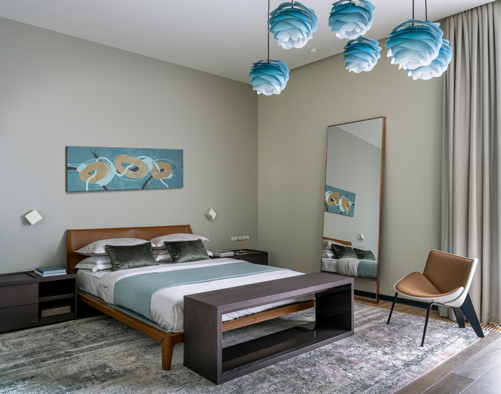 Загородный дом в монохромной гамме в Подмосковье