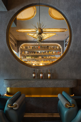 Бар More Fun в Ханчжоу, который напоминает бетонный кубик Рубика