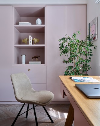 Яркая квартира в доме 1950-х годов в Москве