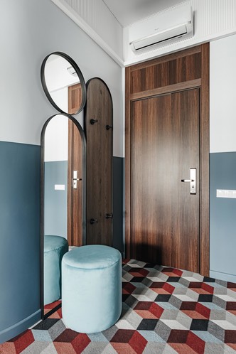 Отель в стиле нео-мемфис во Владимире