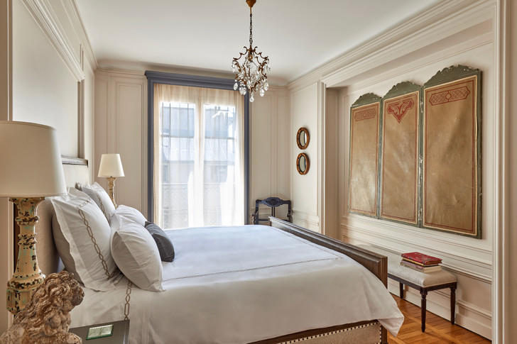 Парижская квартира с видом на Лувр