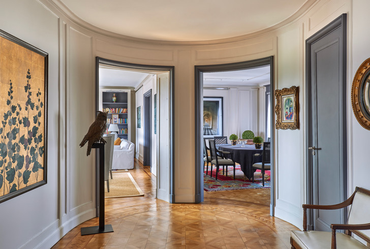 Парижская квартира с видом на Лувр