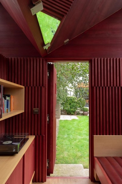 Рабочий кабинет в хозблоке: проект студии Clancy Moore Architects
