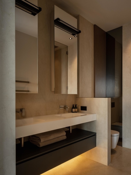 Светлая квартира с панорамными окнами в Москве