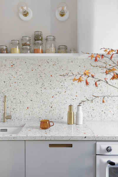 5 способов сделать кухню в съемной квартире уютнее (и не потратить много)