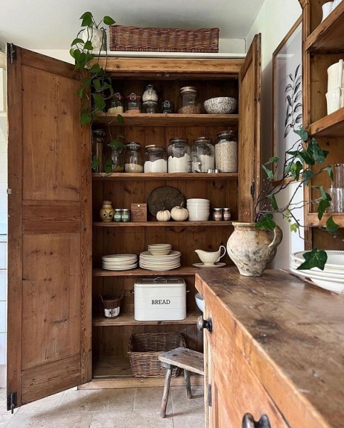 6 примеров красиво организованных кладовых