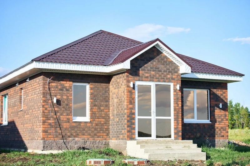 Чем обшить дом дешево и красиво снаружи: 5 доступных вариантов