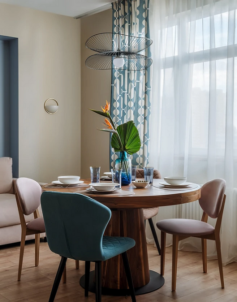 Круглый стол в интерьере: советы по выбору и 77 красивых фото в интерьере