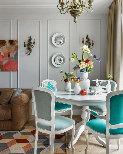 Круглый стол в интерьере: советы по выбору и 77 красивых фото в интерьере