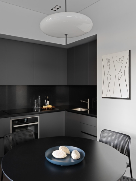 Монохромная квартира 59 м² для целеустремленной женщины