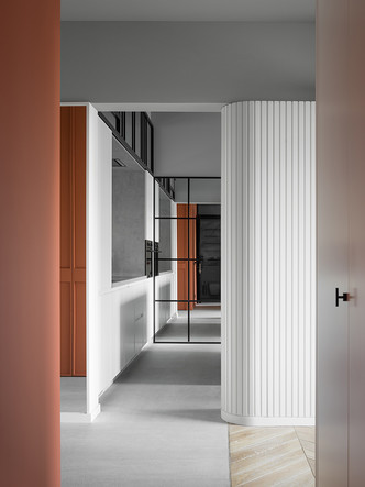 Монохромная квартира 68 м² с элементами лофта