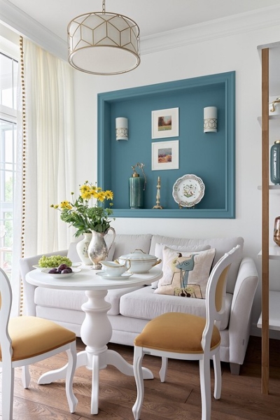 Аналог кухонного «уголка»: 6 дизайнерских кухонь с диванчиком вместо стульев