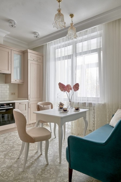 Аналог кухонного «уголка»: 6 дизайнерских кухонь с диванчиком вместо стульев