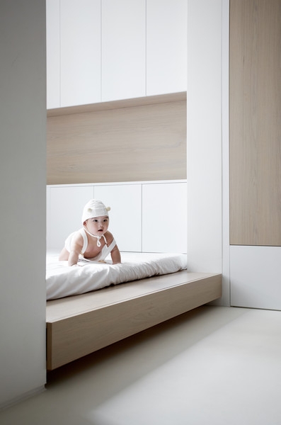 Белая квартира в Пекине, где все спроектировано с оглядкой на детей