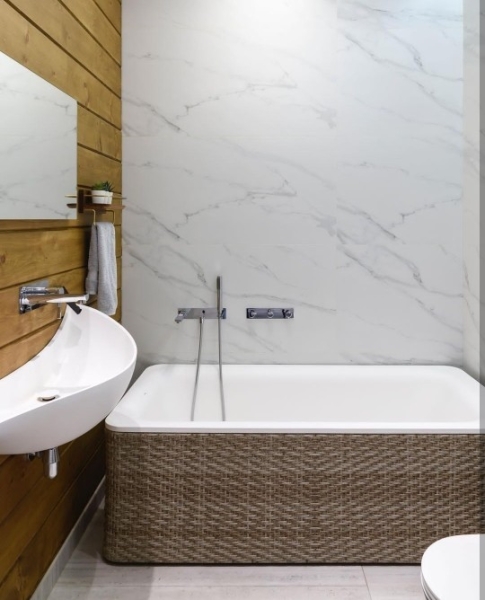 Чем закрыть ванну от пола до бортиков: 7 стильных и практичных вариантов
