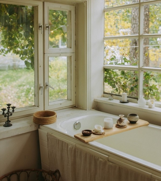 Чем закрыть ванну от пола до бортиков: 7 стильных и практичных вариантов