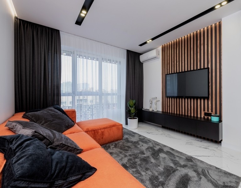 Черные шторы: как использовать в интерьере (70 фото)