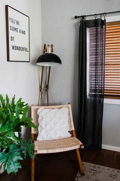 Черные шторы: как использовать в интерьере (70 фото)