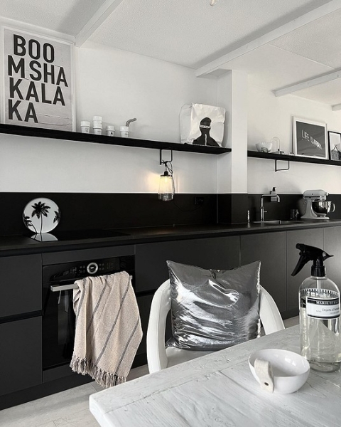 Черный интерьер: с чем сочетать и как использовать сложный цвет в разных комнатах (67 фото)