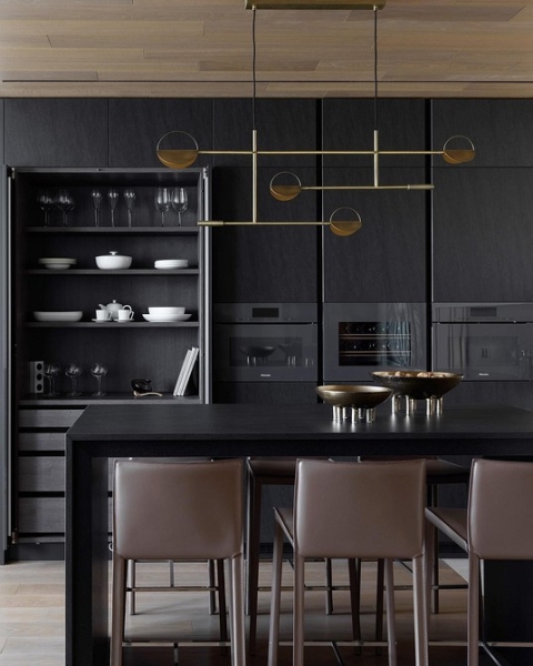 Черный интерьер: с чем сочетать и как использовать сложный цвет в разных комнатах (67 фото)