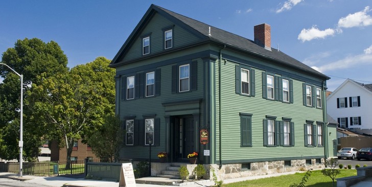 Дома с привидениями: где провести Хэллоуин