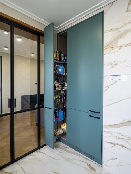 Как оформить хранение в квартире: реальный пример двушки на Арбате (плюс фото до и после)