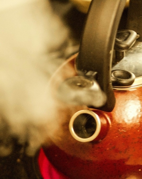 Как погладить без утюга: 8 простых и эффективных способов