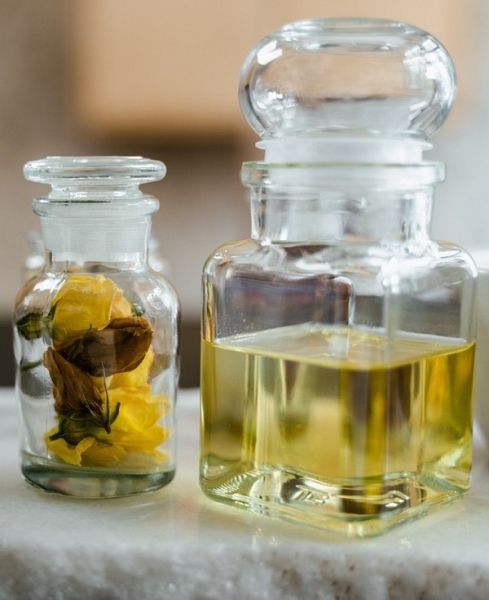 Как погладить без утюга: 8 простых и эффективных способов