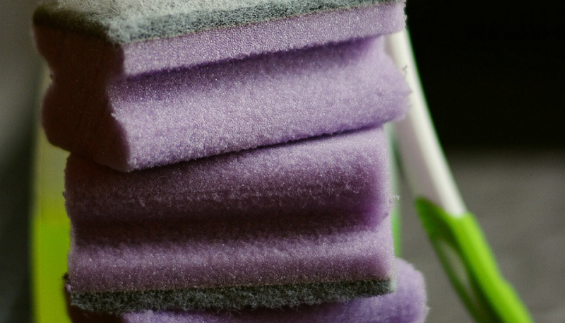 Как убрать катышки с одежды: 9 лучших способов