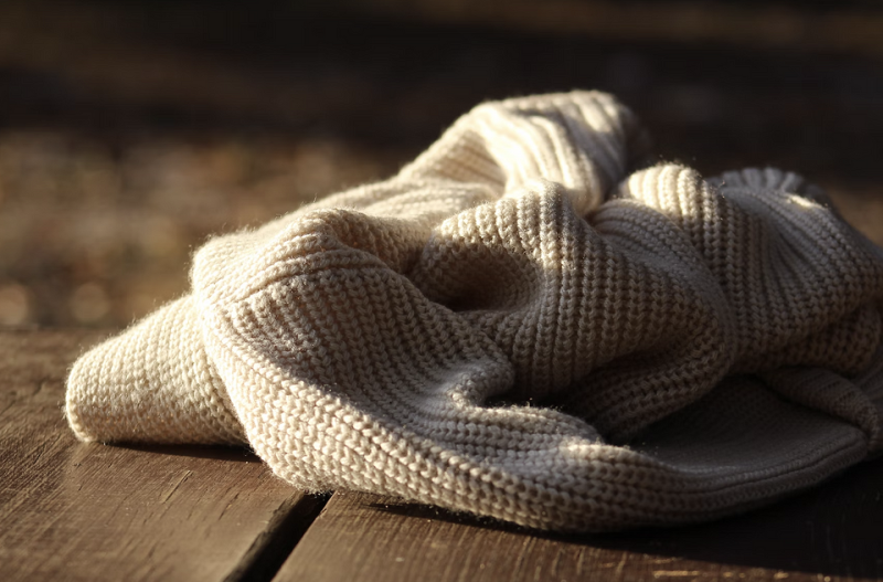 Как убрать катышки с одежды: 9 лучших способов