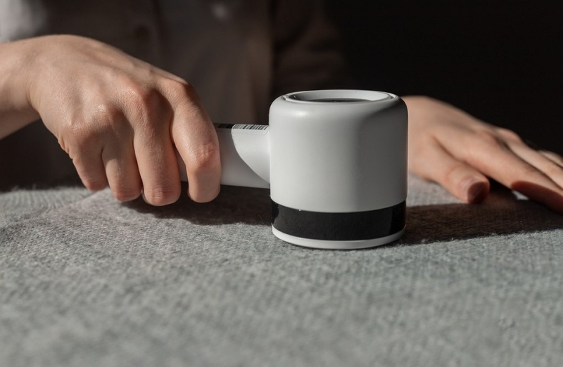 Как убрать катышки с одежды: 9 лучших способов