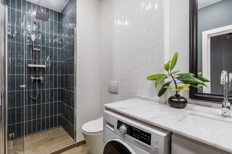 Как уместить все в дизайне ванной: туалет, стиральную машину, ванну или душ? Реальные планировки и 83 фото