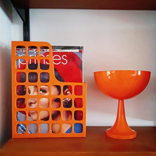 Назад в будущее: жительница Роттердама превратила свою квартиру в рай 1970-х