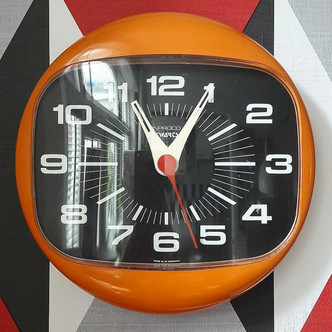 Назад в будущее: жительница Роттердама превратила свою квартиру в рай 1970-х