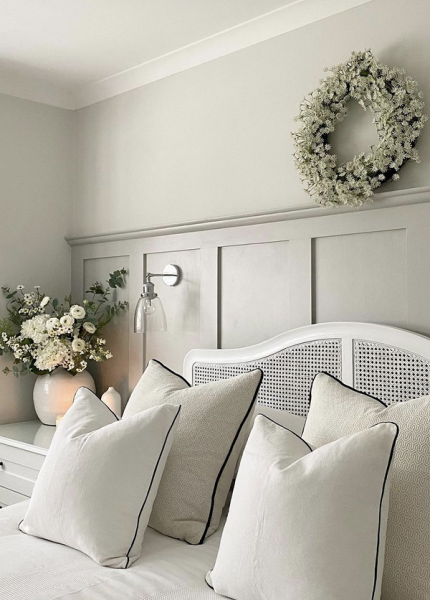 Серая спальня: советы по подбору палитры и 70 фото для вдохновения