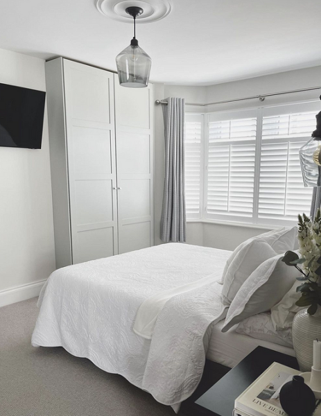 Серая спальня: советы по подбору палитры и 70 фото для вдохновения