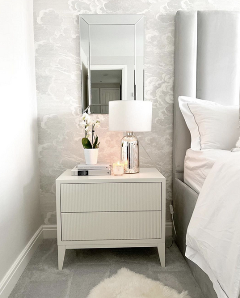 Серая спальня: советы по подбору палитры и 70 фото для вдохновения