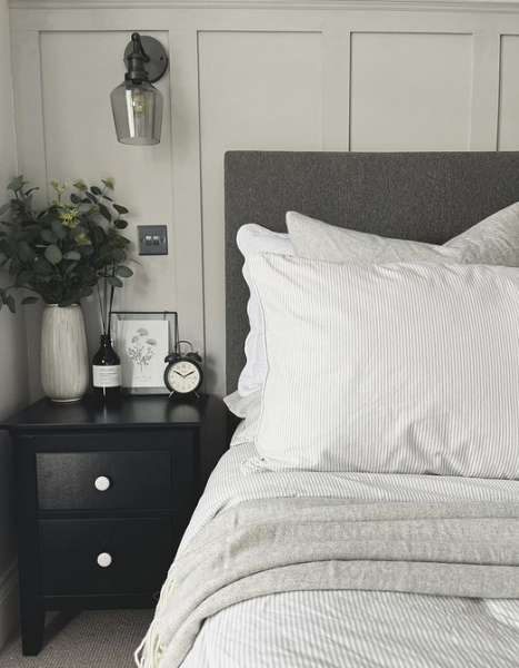 Серая спальня: советы по подбору палитры и 70 фото для вдохновения