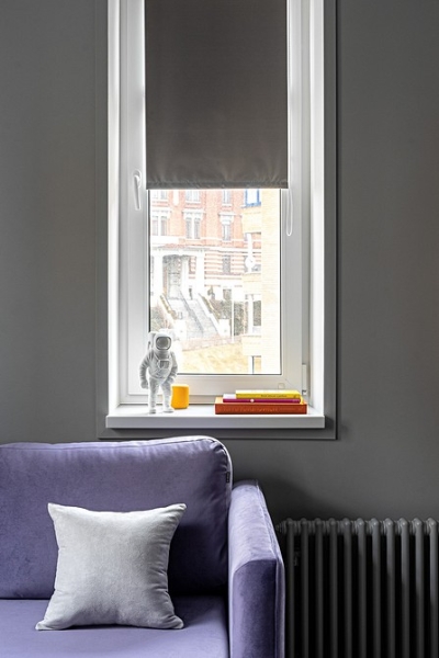 Серый и розовый: современная квартира в красивых оттенках для женщины и взрослого сына