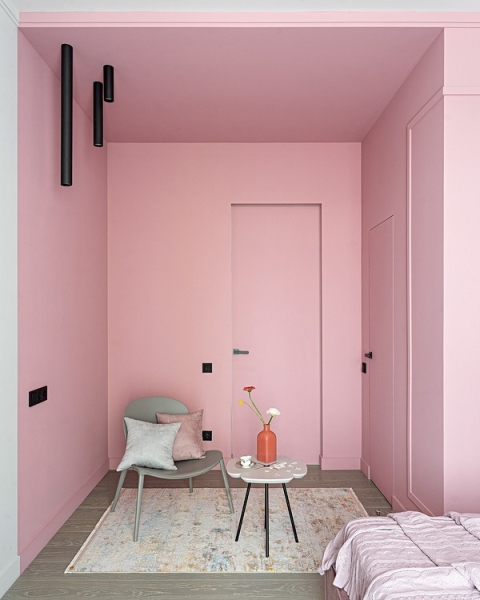 Серый и розовый: современная квартира в красивых оттенках для женщины и взрослого сына