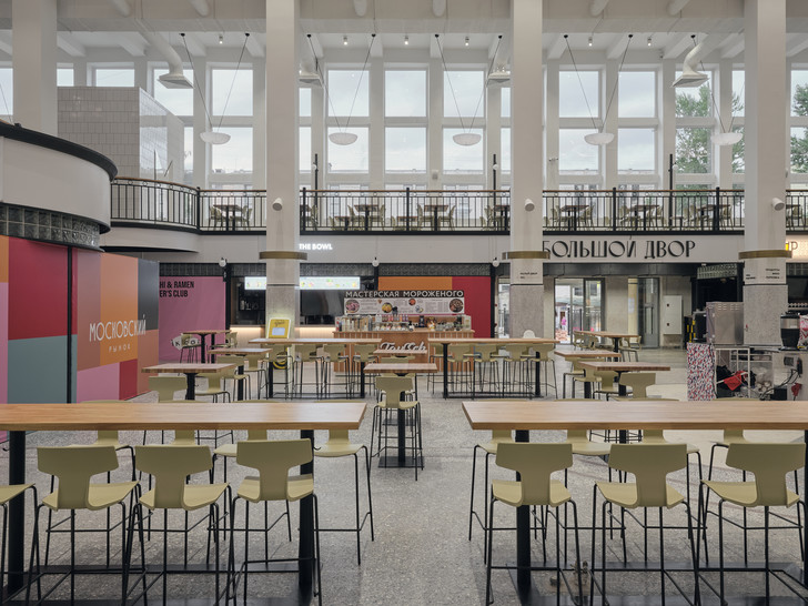 В Санкт-Петербурге после реконструкции открылся Московский рынок