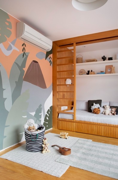 Дом в Рио-де-Жанейро с горкой на лестнице