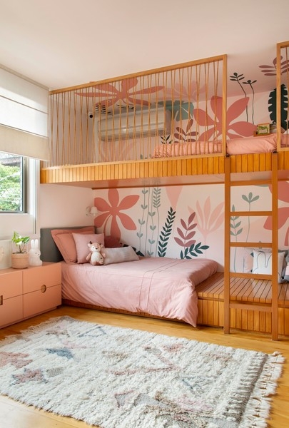 Дом в Рио-де-Жанейро с горкой на лестнице