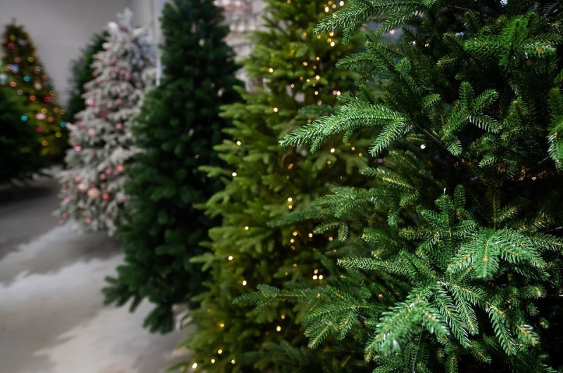 Как выбрать искусственную елку: 5 важных параметров